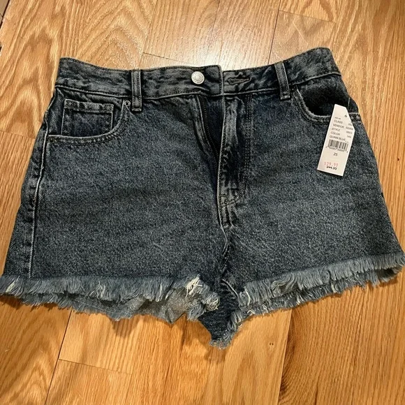PacSun Black Frayed Hem Jean Shorts - Picture 1 of 3